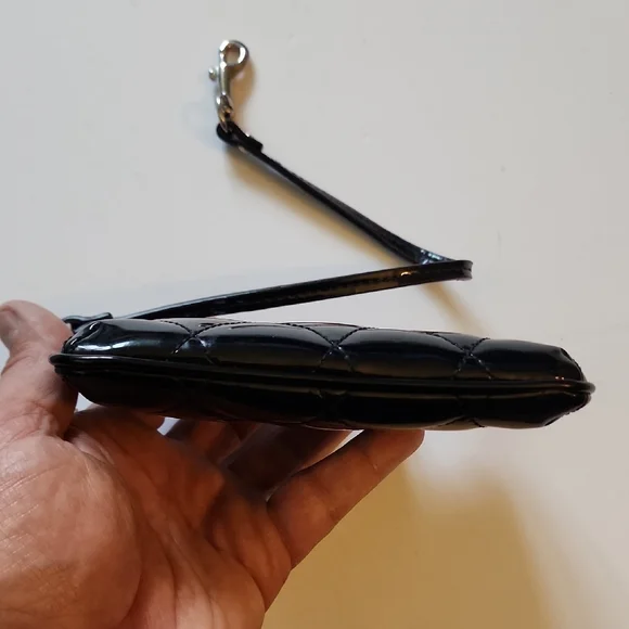 Coach Poppy Liquid Gloss Quilted Wristlet. - Picture 9 of 12